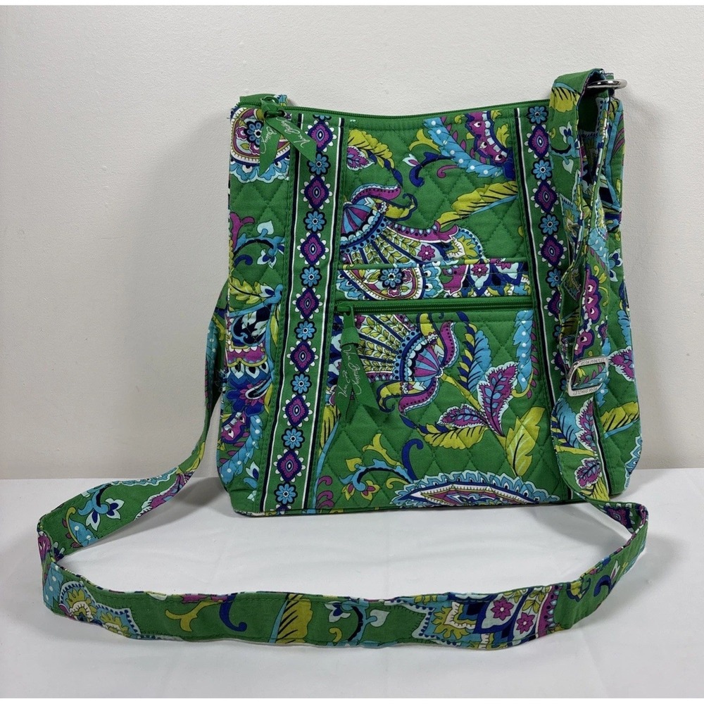 Vera Bradley Hipster‎ Emerald Paisley Pattern Crossbody Purse Zip Pockets Happy